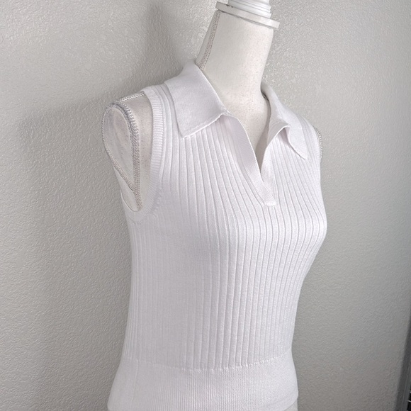 Old Navy White Wide Ribbed V-neck Summer Sleeveless Sweater Top Size Medium - Picture 2 of 5